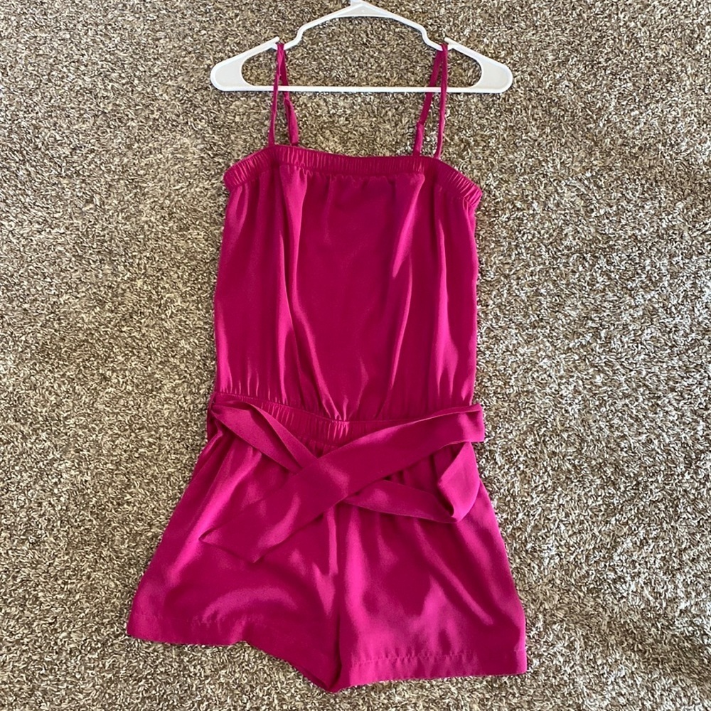 GUESS Fuchsia Pink Tie Waist Romper Adjustable Strap